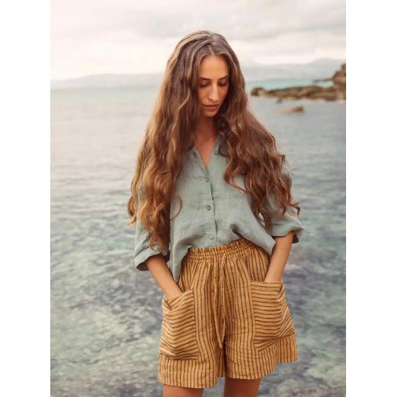 FLOWY LINEN PINSTRIPE BERMUDA SHORTS - Waistband is gathered and adjustable - Front maxi patch pockets - Loose fit -